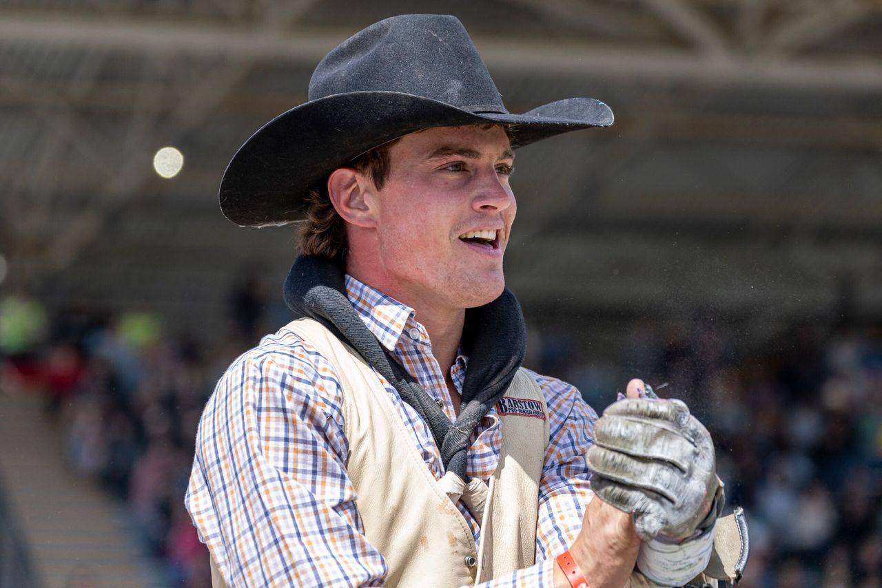 Trapper McAllister (Ronan, MT) – 213 Blue Bananas – Cloverdale Round 2